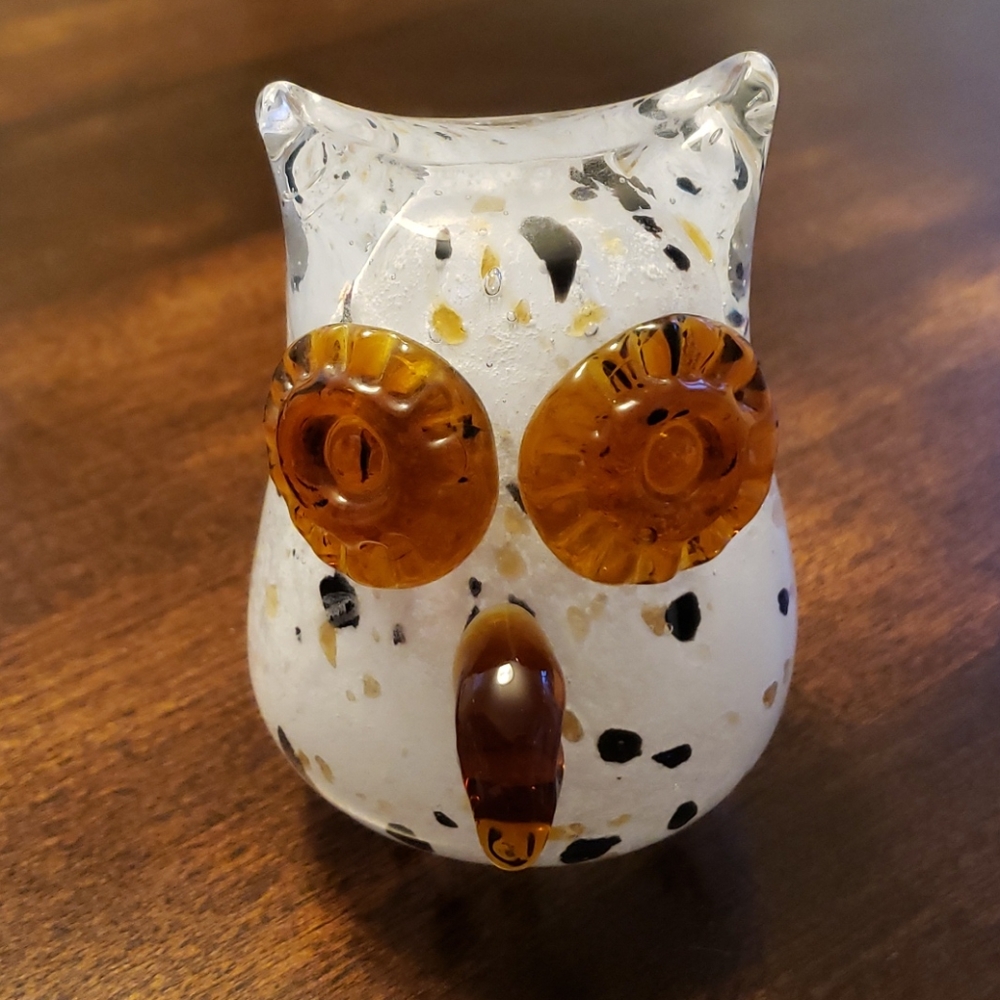 MURANO Glass Big Eyed Owl Paperweight/Decoration